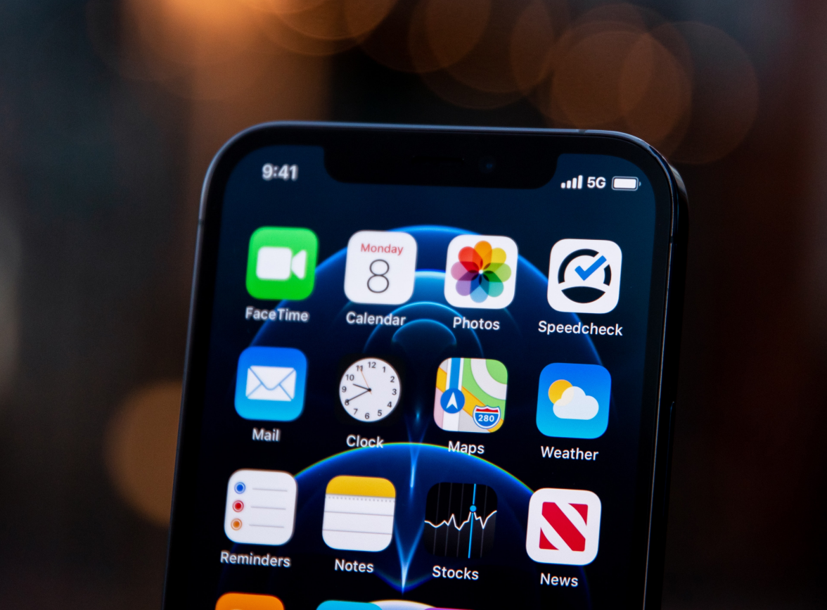海陵苹果手机维修分享为什么 iPhone 12 在冬季会自动关机 